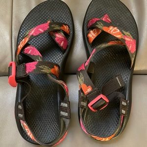 Chaco size 8